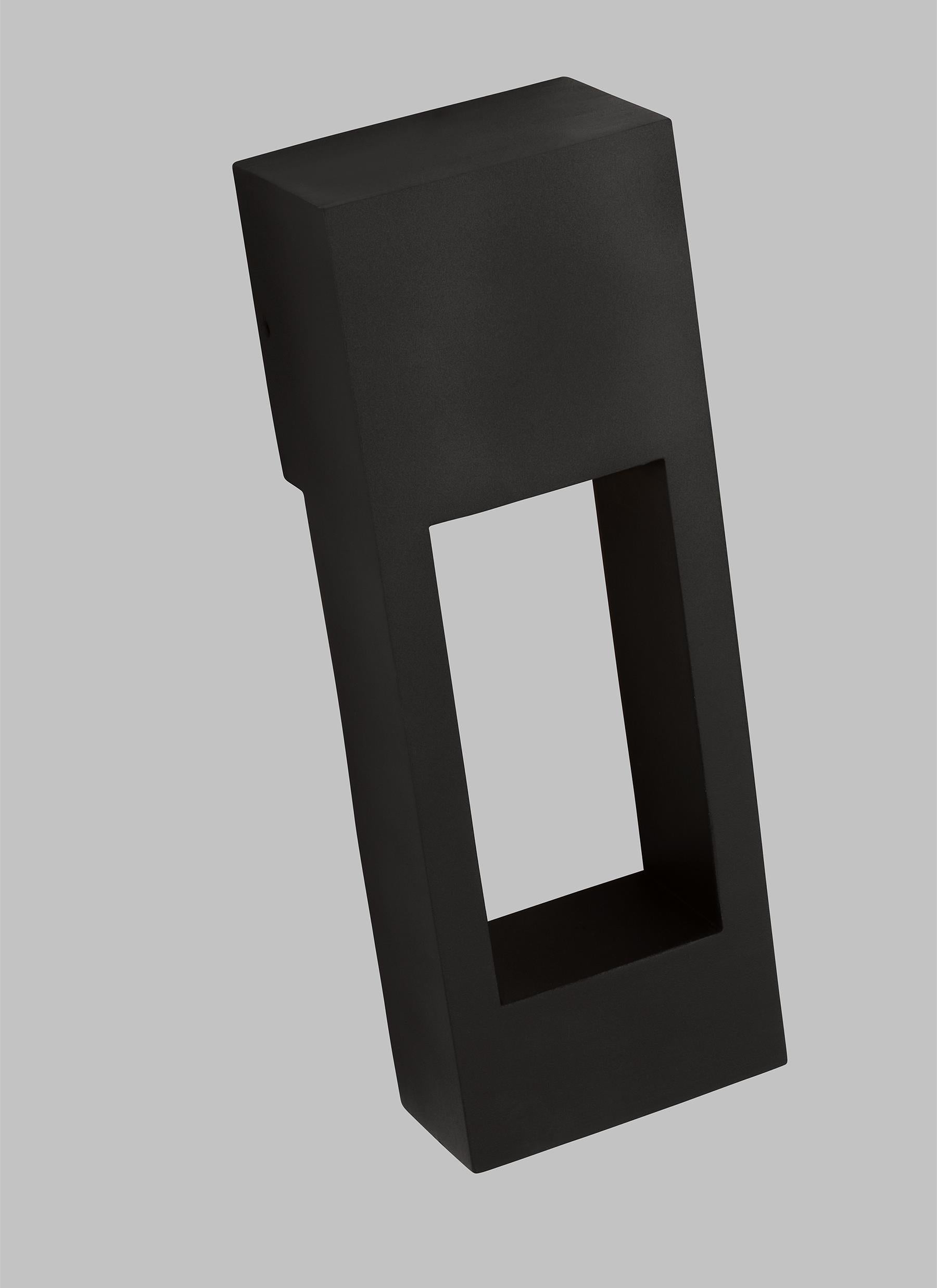 Testa Outdoor Wall Lantern