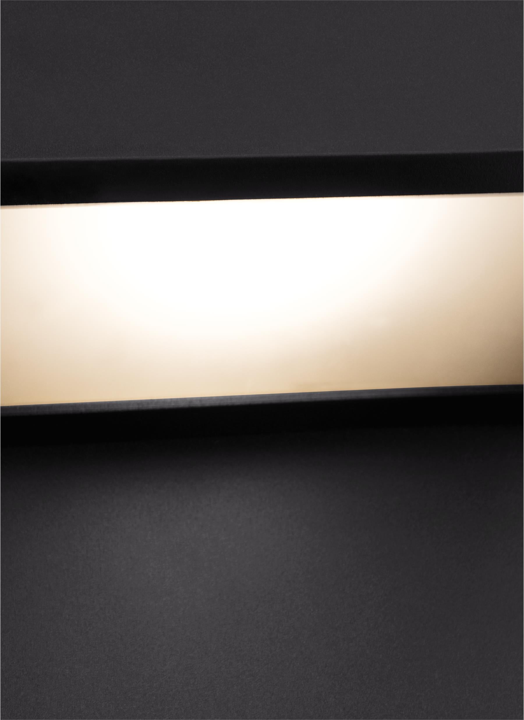 Rocha Outdoor Wall Lantern