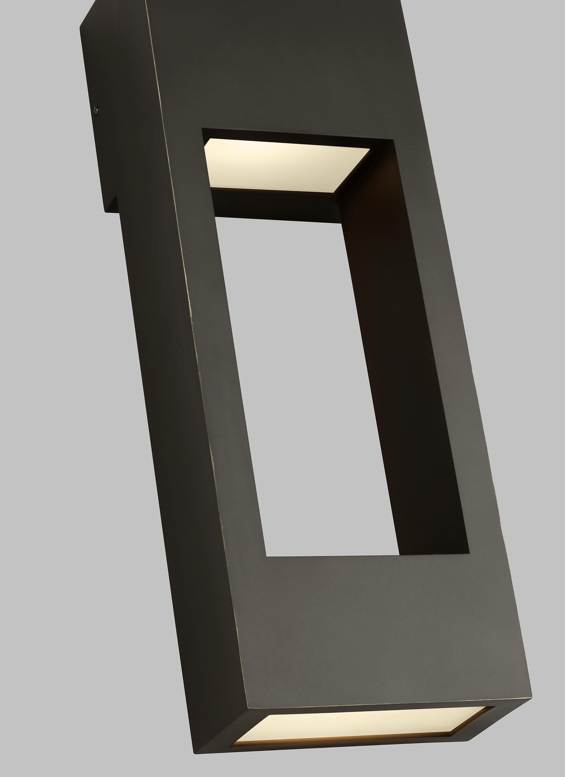 Testa Outdoor Wall Lantern