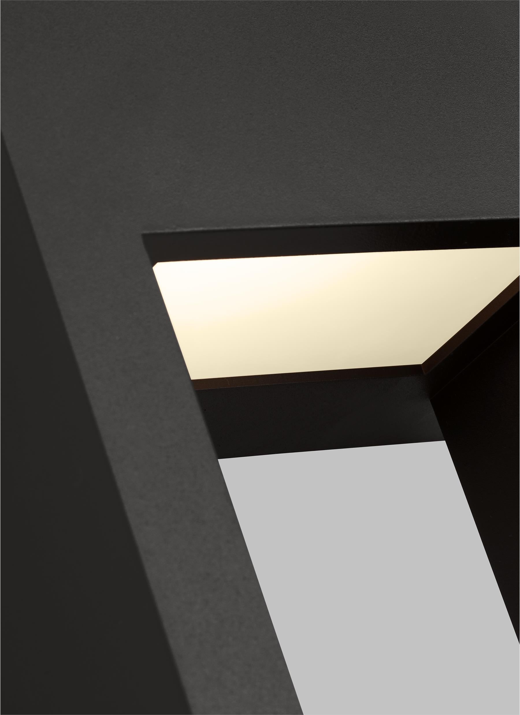Testa Outdoor Wall Lantern