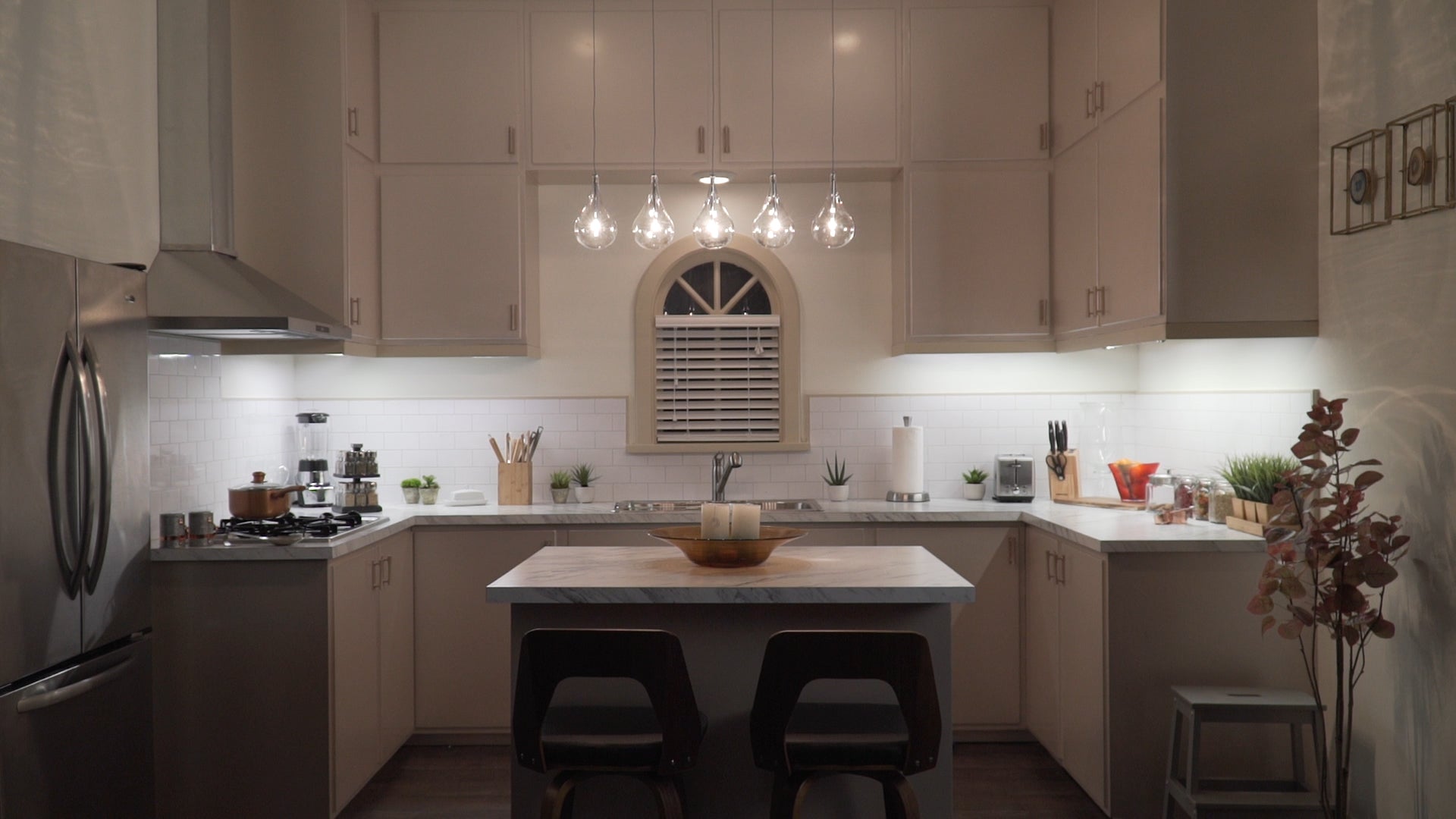 Larmes Linear Pendant