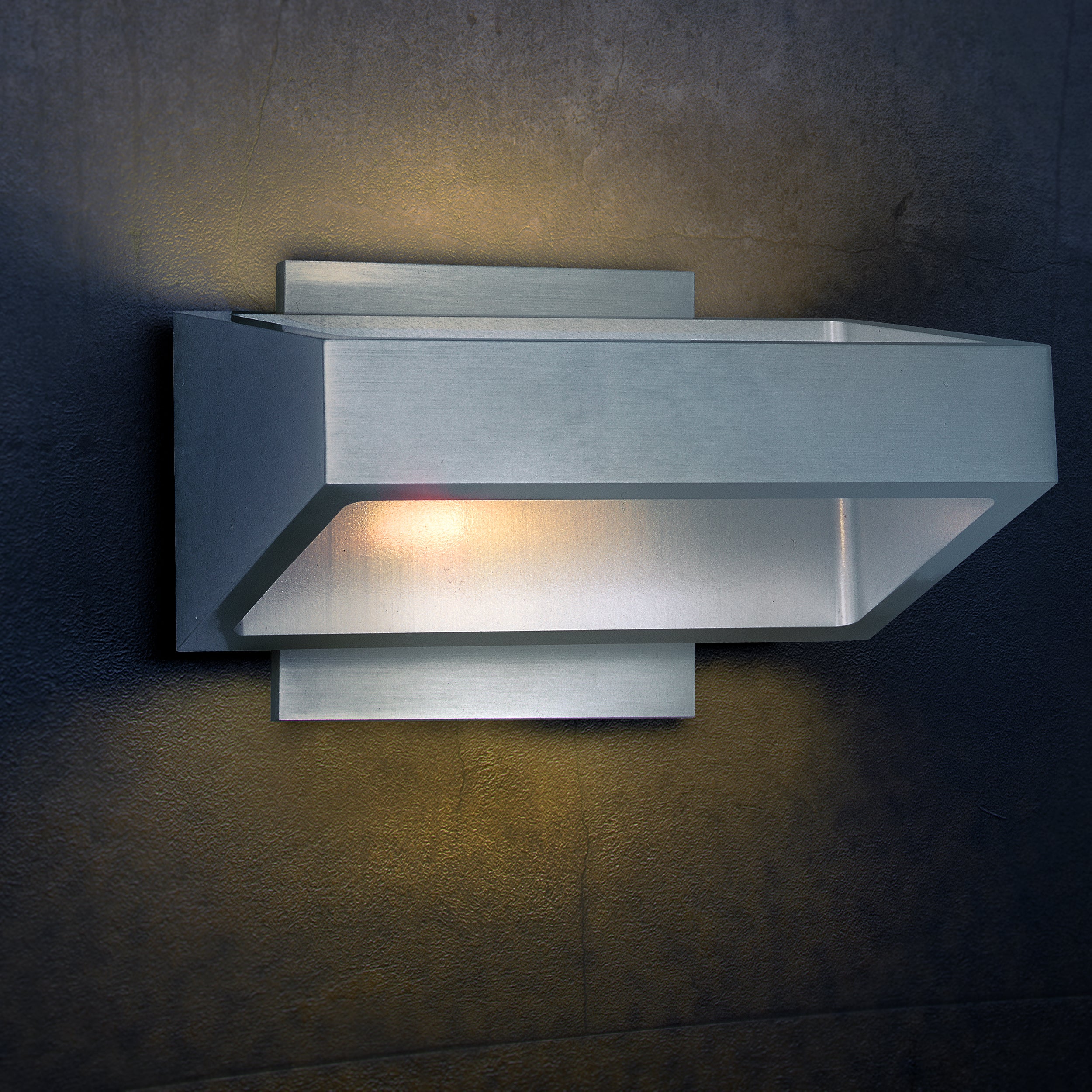 Alumilux Titan Wall Sconce