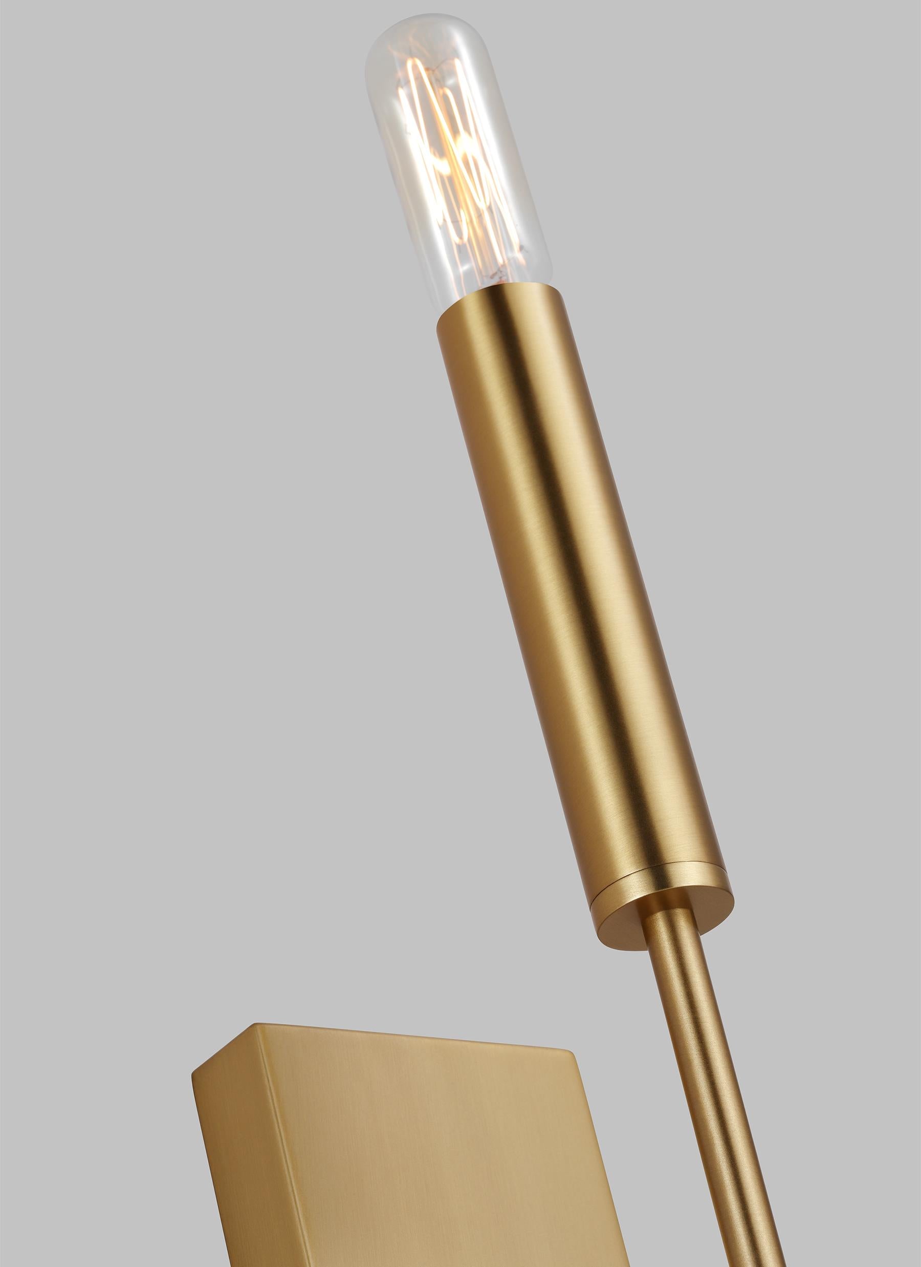 Brianna Tail Sconce