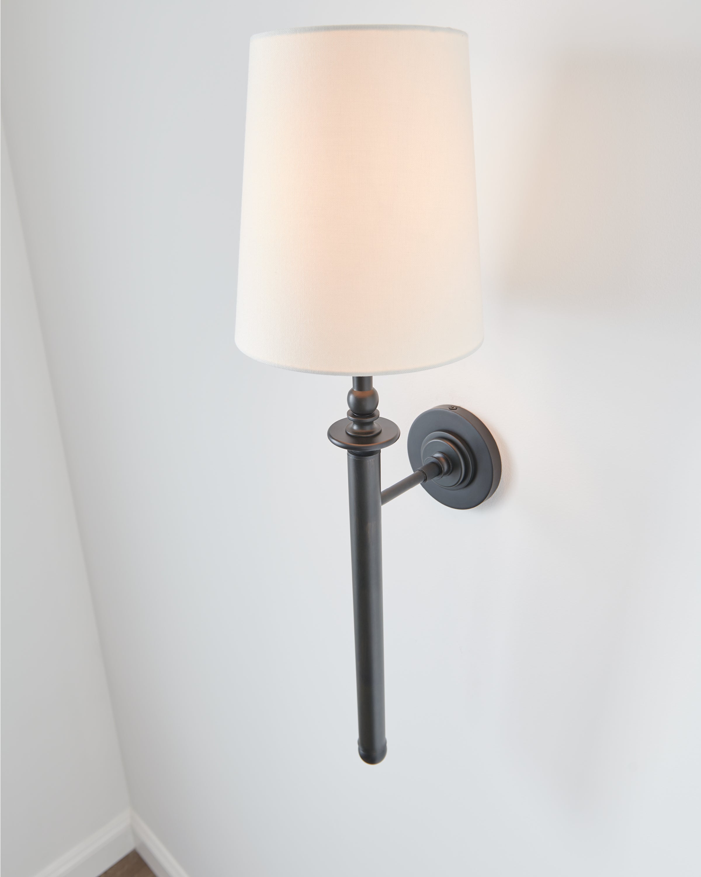 Capri Tail Sconce