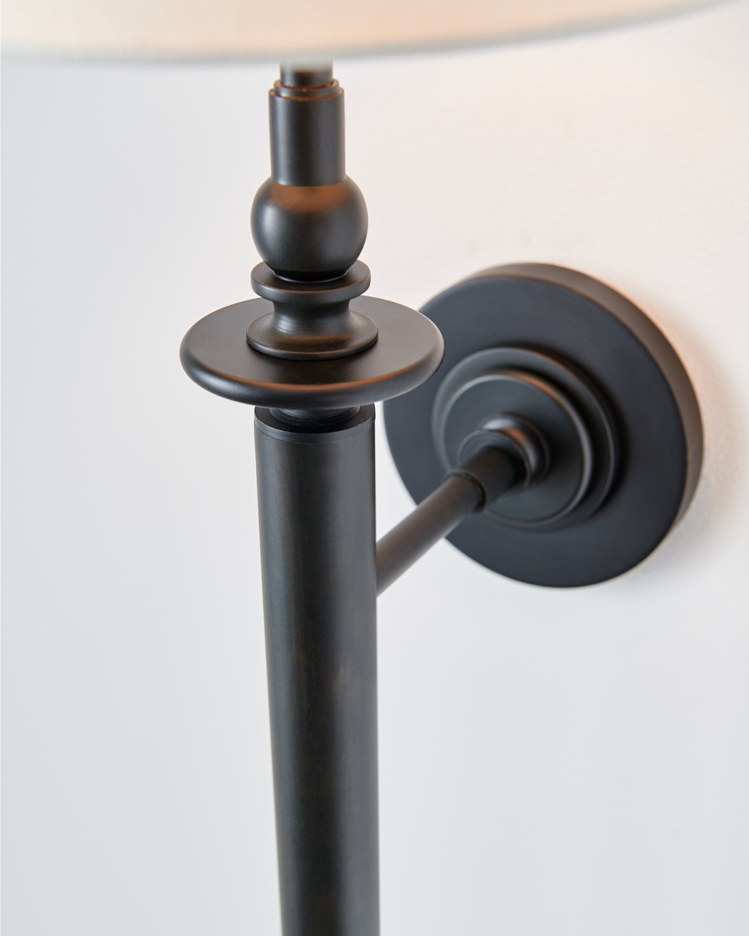 Capri Tail Sconce