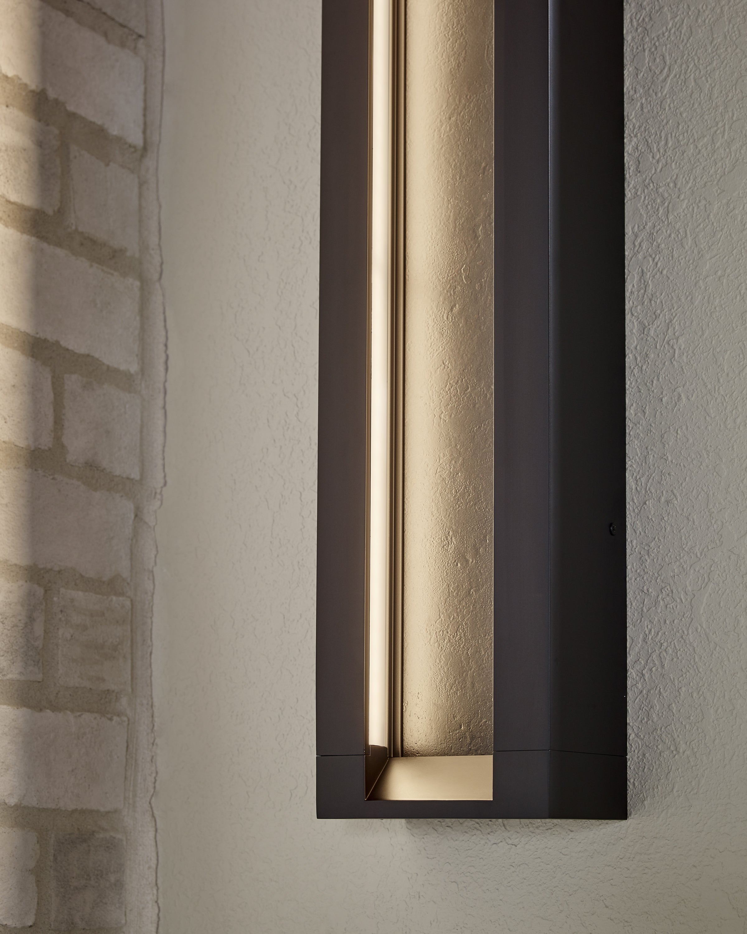 Mattix Sconce