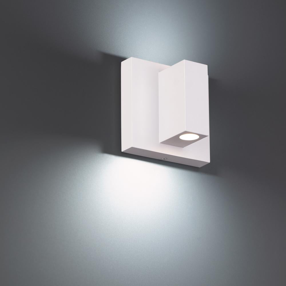 Vue Wall Light