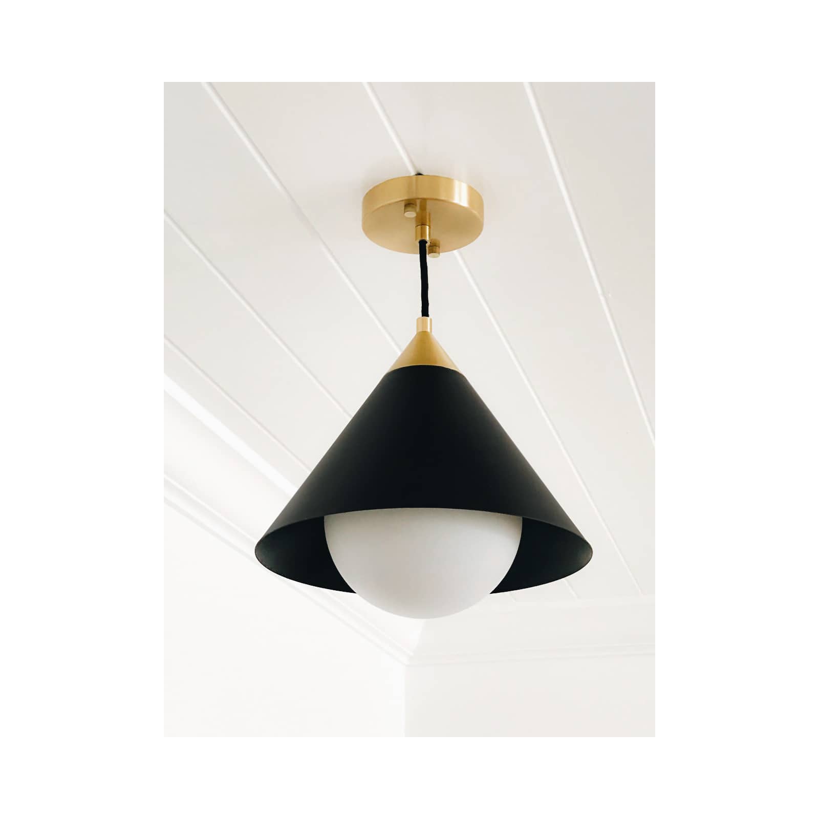 Hilton Pendant