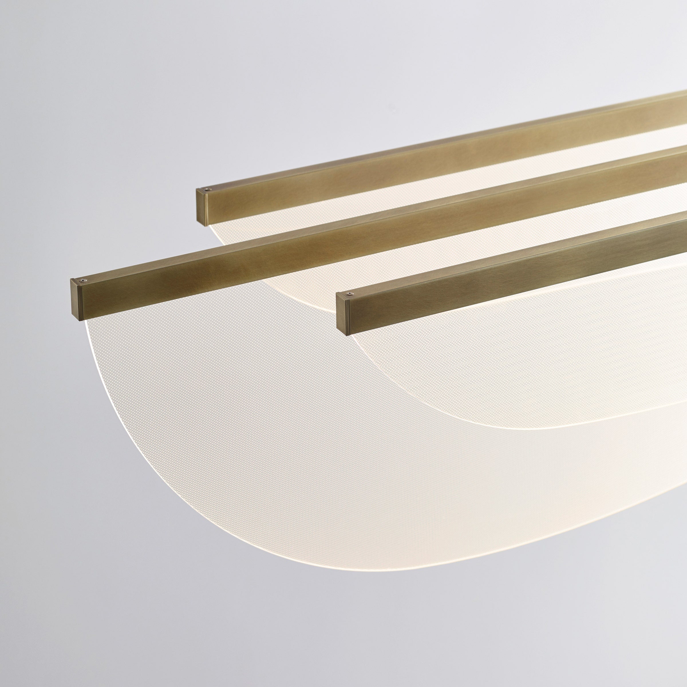 Nyra Linear Suspension