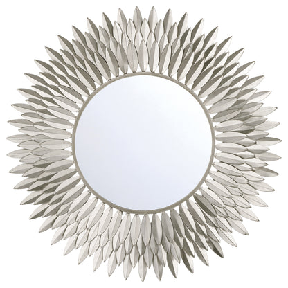 Broche Other