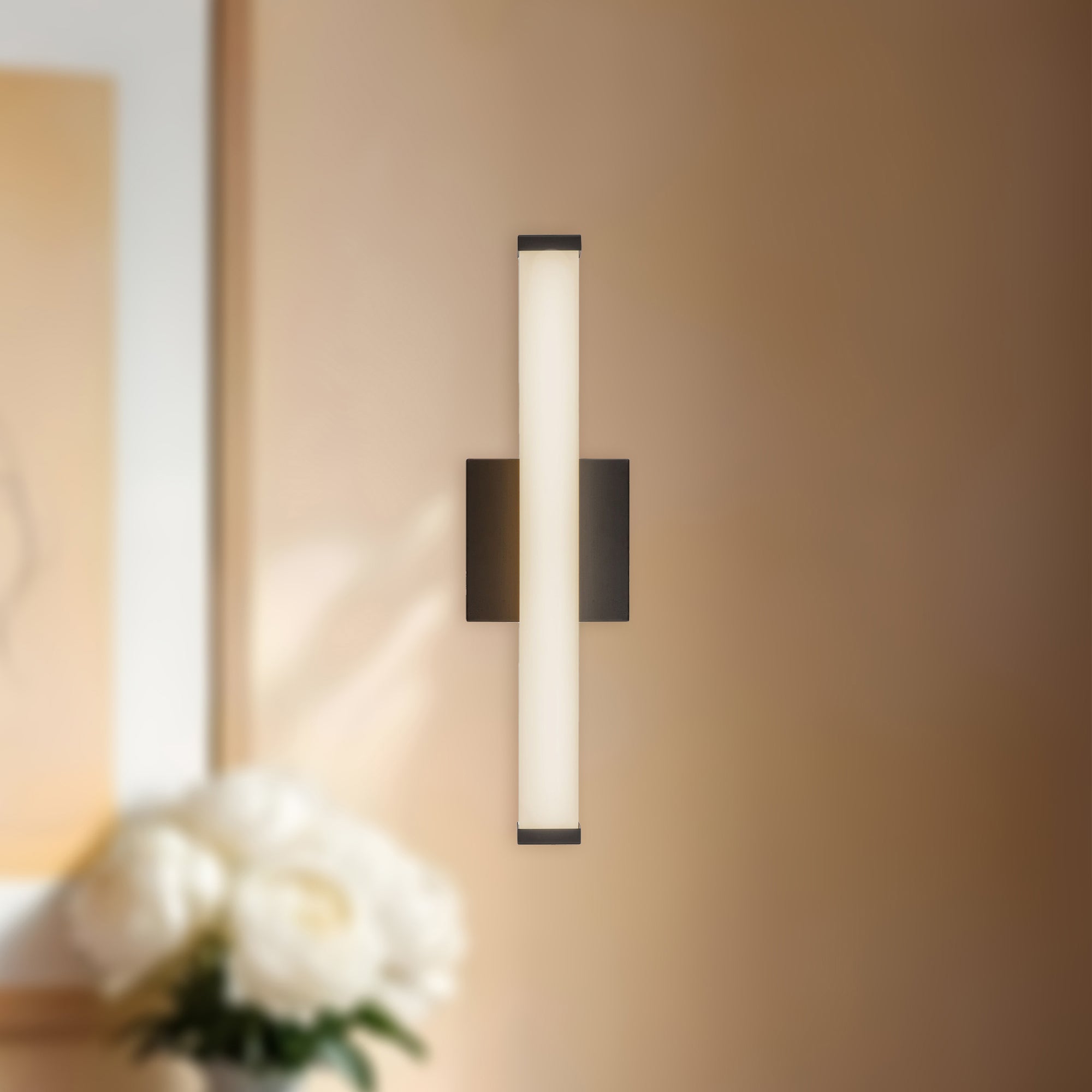Geri 18" dimmable LED Wall Sconce