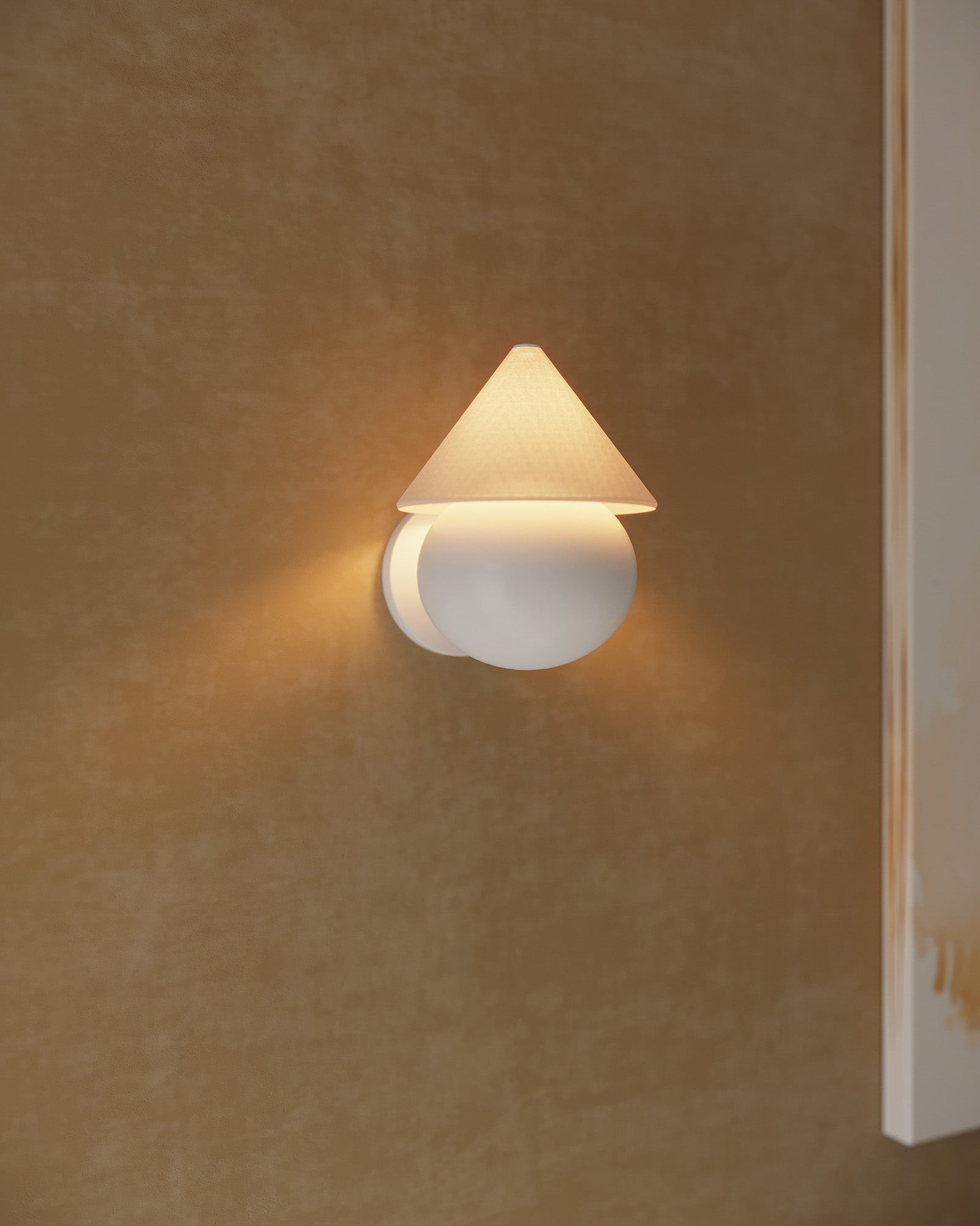 Rowan 9" dimmable LED Wall Sconce