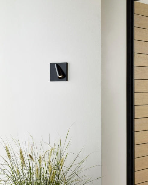 Ponte Outdoor Wall